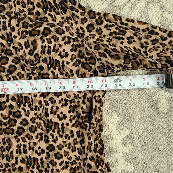 Umgee collar vee neck - Picture 2 of 6